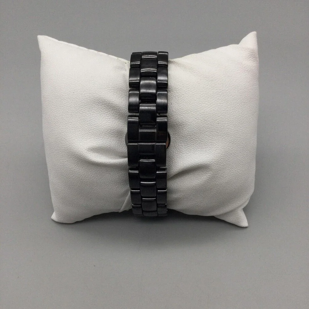 Isaac Mizrahi Live Women's Watch 34mm Black Ceramic Bracelet New Battery 6